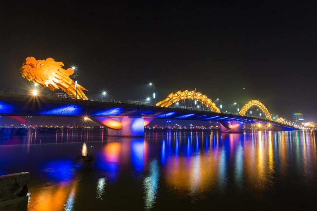 Moonlight Hotel Suites & Spa - Romantic River View & City View, High Floor, Great Location, Near Dragon Bridge Đà Nẵng Extérieur photo