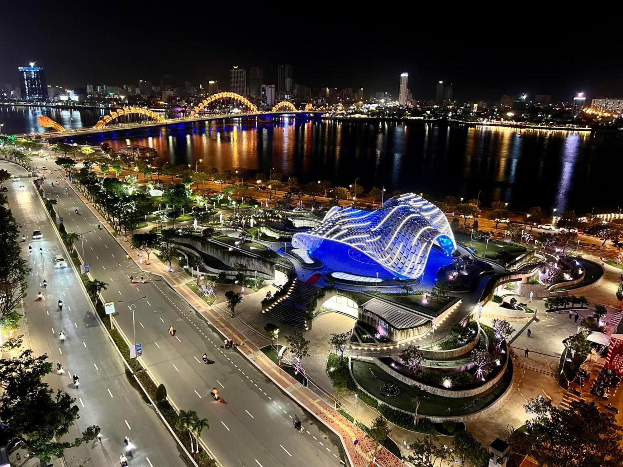 Moonlight Hotel Suites & Spa - Romantic River View & City View, High Floor, Great Location, Near Dragon Bridge Đà Nẵng Extérieur photo