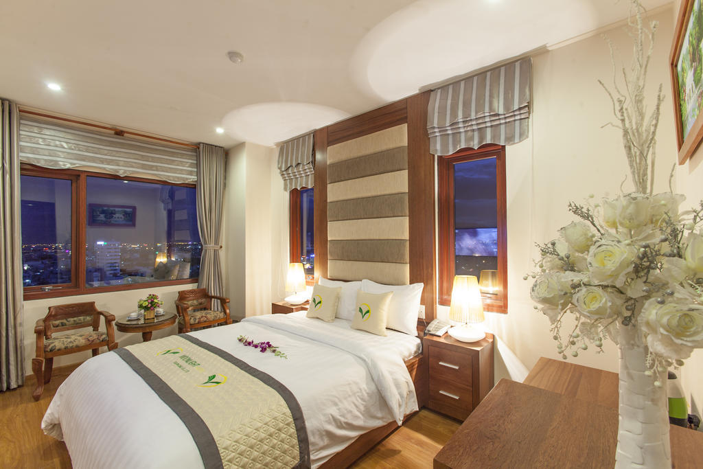Moonlight Hotel Suites & Spa - Romantic River View & City View, High Floor, Great Location, Near Dragon Bridge Đà Nẵng Chambre photo
