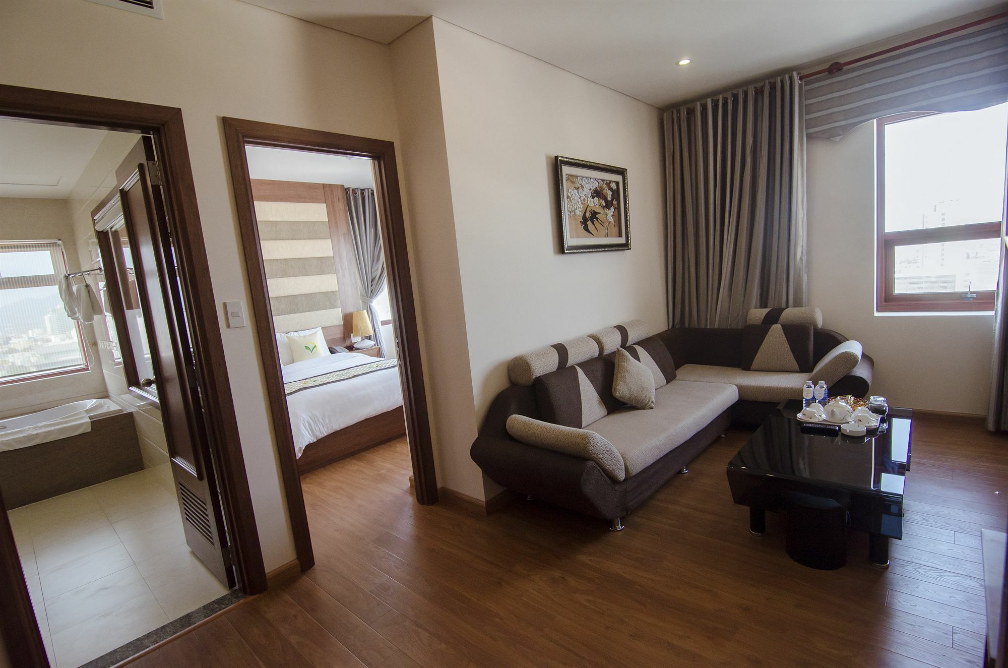 Moonlight Hotel Suites & Spa - Romantic River View & City View, High Floor, Great Location, Near Dragon Bridge Đà Nẵng Extérieur photo